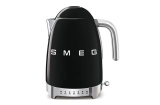 Nearly New - Smeg KLF04BLUK 50's Style Variable Temperature Kettle - Black
