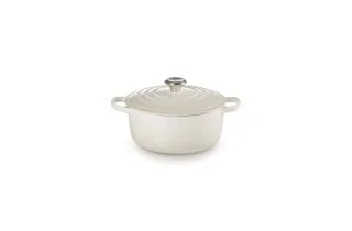Le Creuset Cast Iron 20cm Round Casserole - Meringue