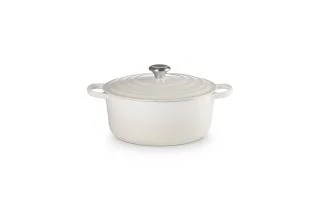 Le Creuset Cast Iron 28cm Round Casserole - Meringue